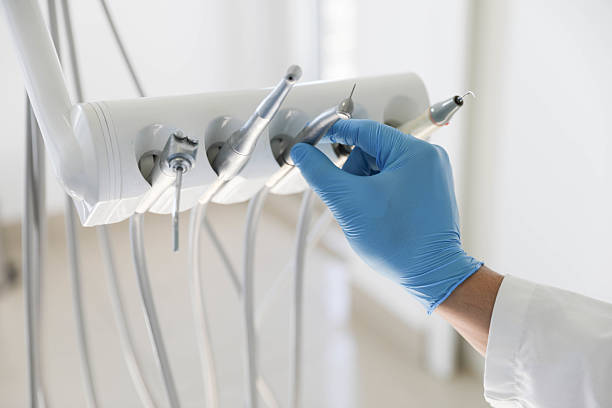 Professional Emergency Dentist technician working in Lamar, MO